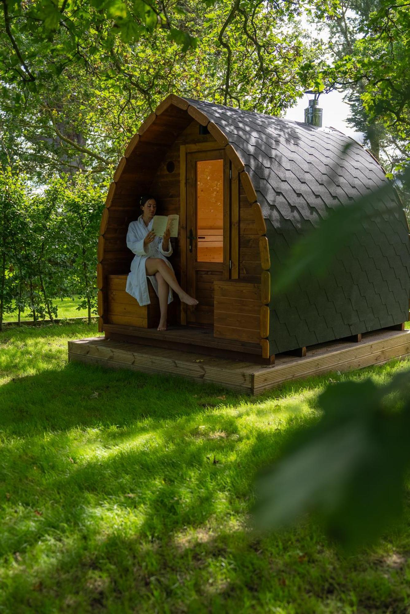 세인트 에단 Gileston Manor-Self Catering 아파트 외부 사진